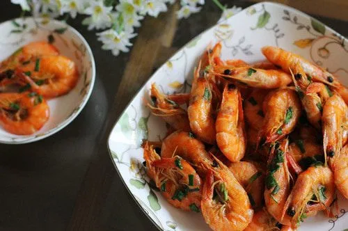 Cách Rang Tôm Sông Đà Ngon Giòn Đậm Đà Chuẩn Vị Gia Đình - Đặc sản và điểm đến du lịch nổi tiếng tại Mai Châu